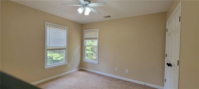 Building Photo - 130 Windsong Trail