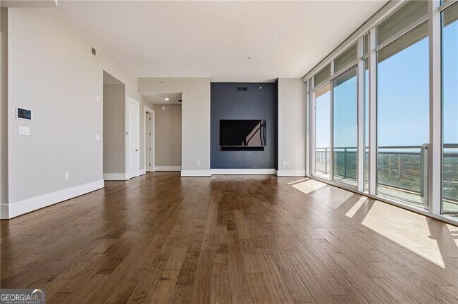 Building Photo - 1065 Peachtree St NE