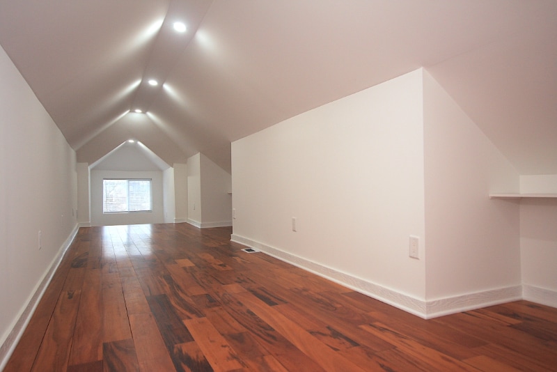 Building Photo - 5016 Seminole St