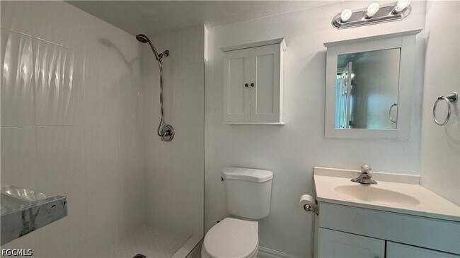 Building Photo - 3407 Winkler Ave
