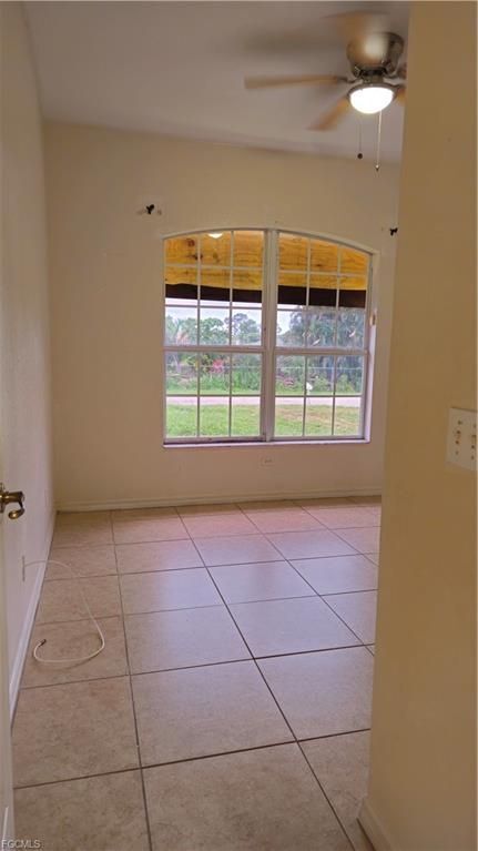Building Photo - 2218 Putter Ln