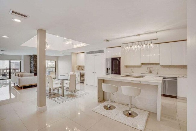 Primary Photo - 1127 Boca Cove Ln