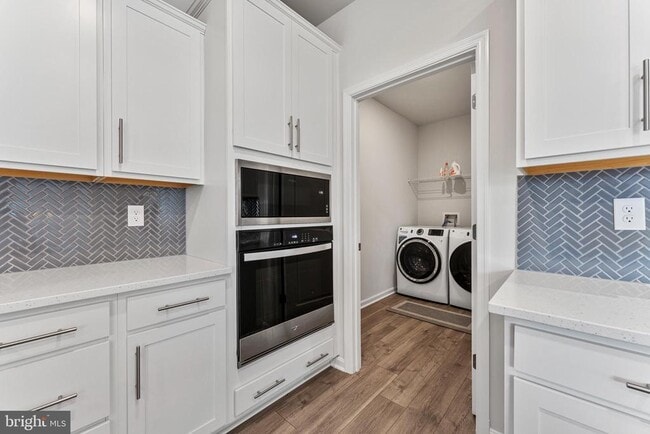 Building Photo - 493 Ensemble Wy