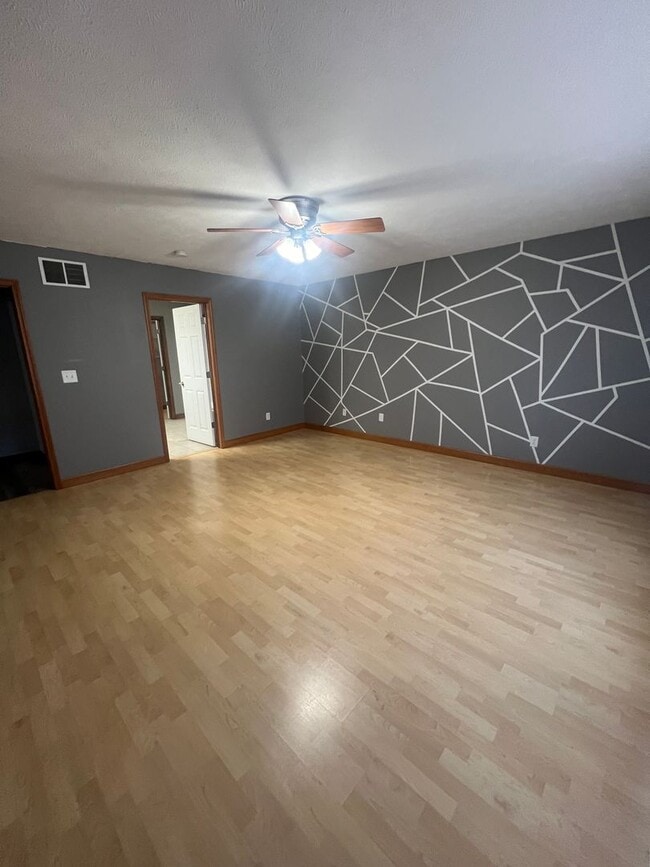 Building Photo - BEAUTIFUL LARGE 2 bedroom 2 bath CHATHAM SCHOOLS SPRINGFIELD UTILITIES