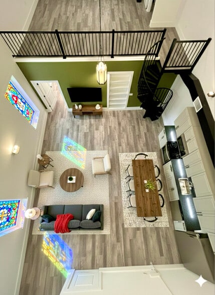 Building Photo - 177 Chestnut St