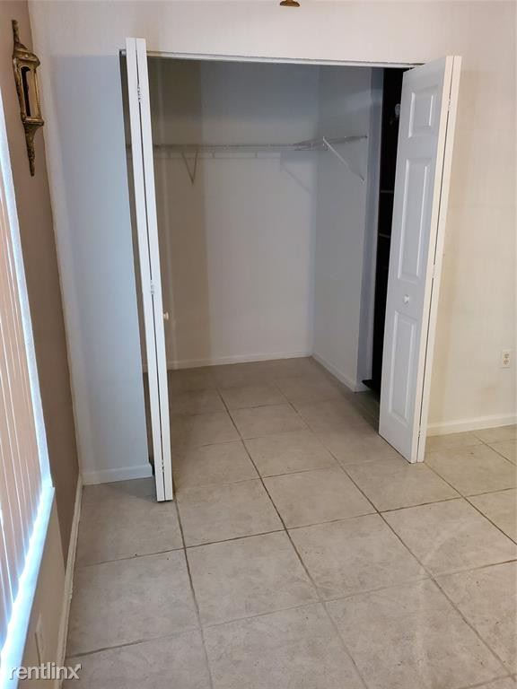 Building Photo - 3 br, 2 bath House - 2941 Riverside Dr Apt...