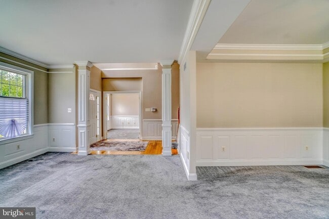 Building Photo - 9902 Player Dr