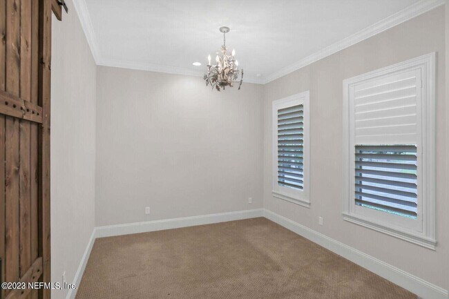 Building Photo - 168 Hickory Hill Dr