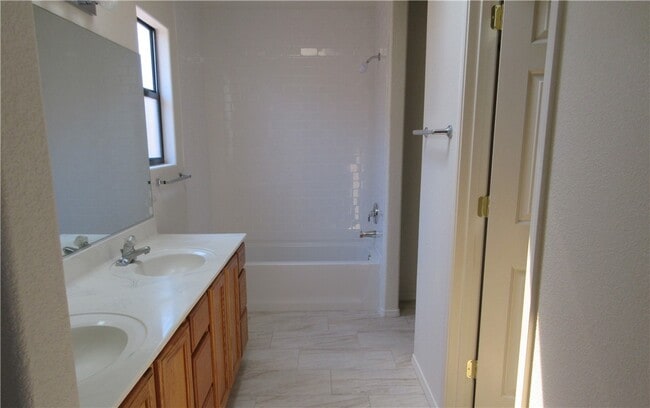 Building Photo - 2721 Colorado Ave