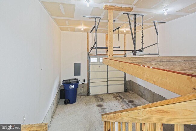 Building Photo - 5926 Talbot Dr