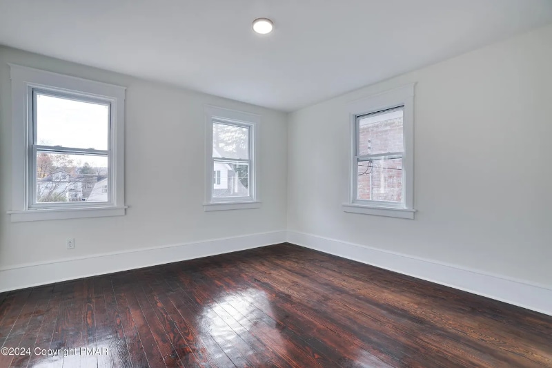 Building Photo - 510 Brown St