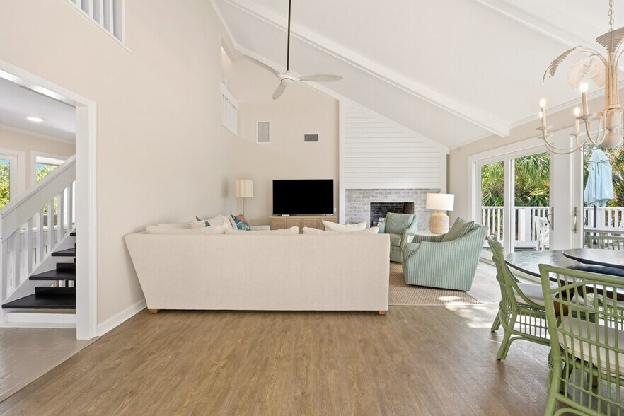 Building Photo - 162 Pioneer Loop