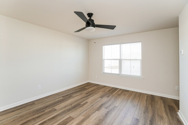 Building Photo - Beautiful 4-Bedroom in Cane Bay
