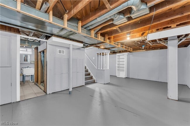 Building Photo - 21106 Gardenview Dr