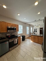 Building Photo - 384 Washington St