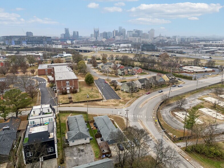 Building Photo - 501B Meridian St