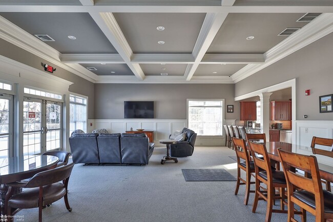 Building Photo - Bright, spacious 2-bedroom / 2-bath condo available now!