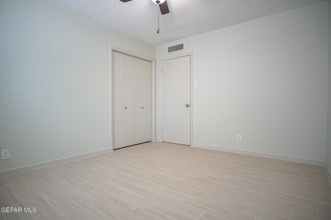 Building Photo - 3313 Cork Dr