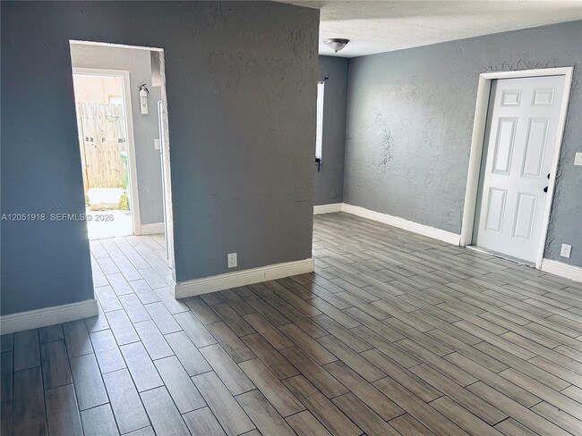 Building Photo - 3070 NW 12th Ct