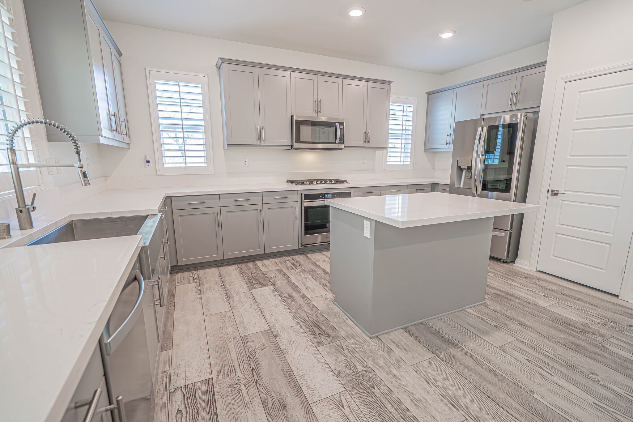 Building Photo - 17047 Zion Dr