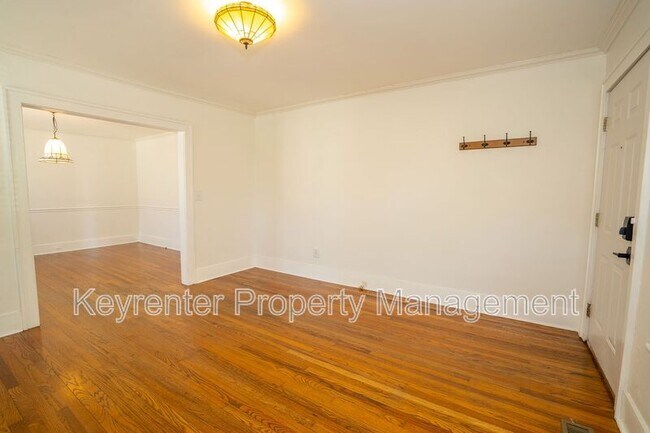 Building Photo - 1207 S Florence Pl