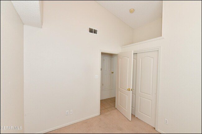 Building Photo - 3112 Tierra Ayala Dr