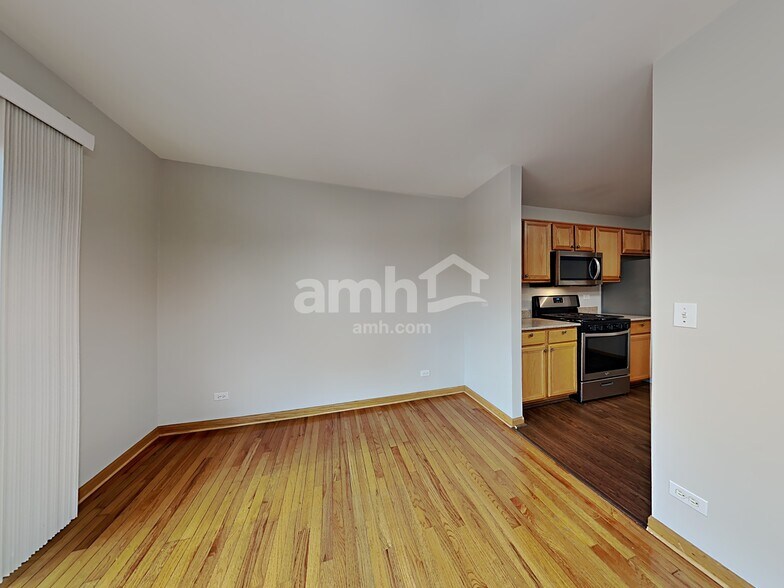 Building Photo - 2263 N Arapahoe Trail