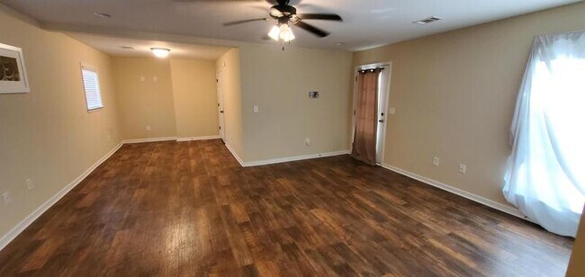 Building Photo - 106 Driftwood Terrace