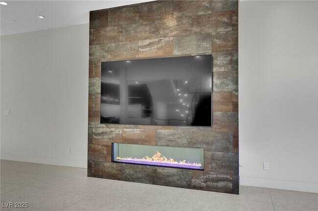 Building Photo - 378 Tranquil Peak Ct
