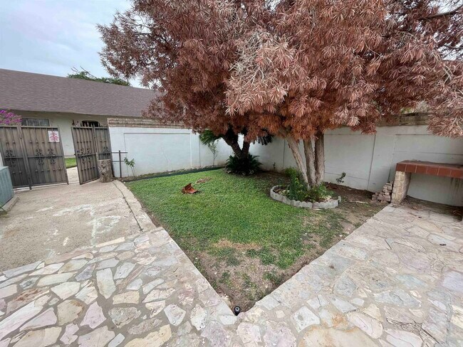 Building Photo - 2202 O'Kane St