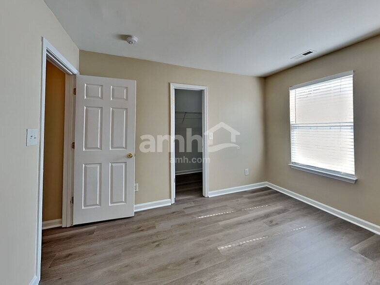 Building Photo - 3941 Tyler Bluff Ln