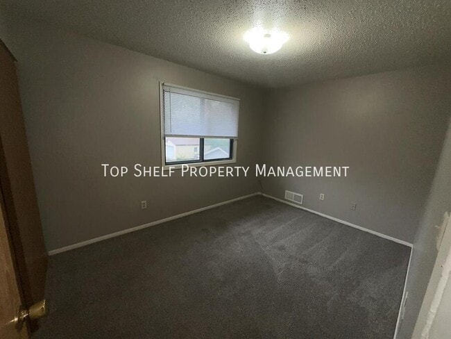 Building Photo - 4211 E Ovid Ave