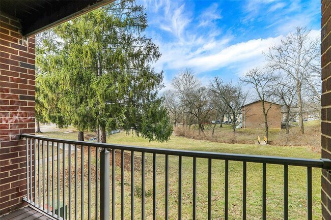 Building Photo - 3771 Cornell Dr