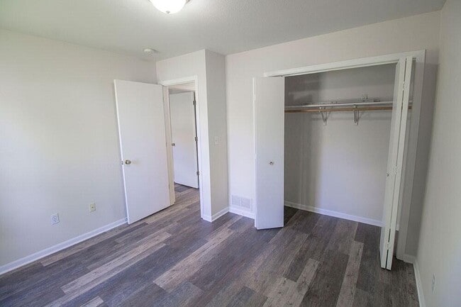 Building Photo - 1603 E Smiley Ln