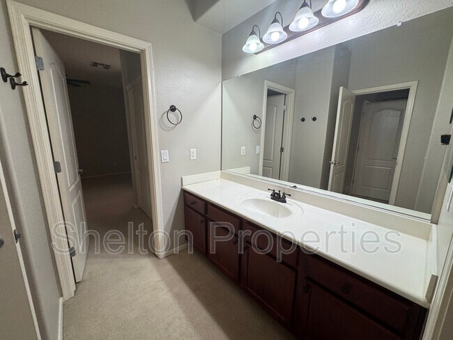 Building Photo - 21163 W Sunrise Ln