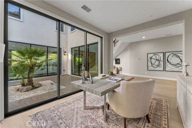 Building Photo - 63 Egret