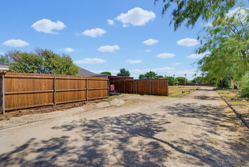 Building Photo - 286 Pilgrim Rd