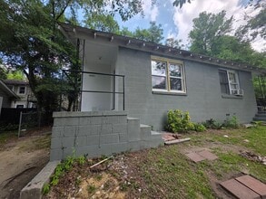 Building Photo - 4421 Windemere Ave