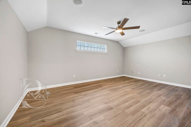 Building Photo - 1039 Glencroft Dr