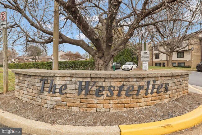 Building Photo - 1751 Westwind Way