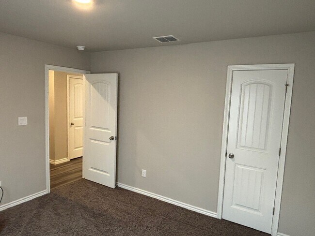 Building Photo - 7326 Tristan Dr