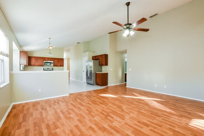 Building Photo - 10025 River Glen Ct