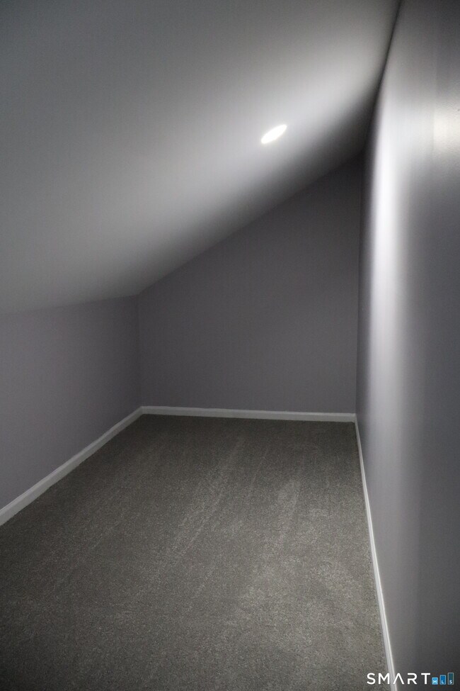 Building Photo - 15 Boughton St