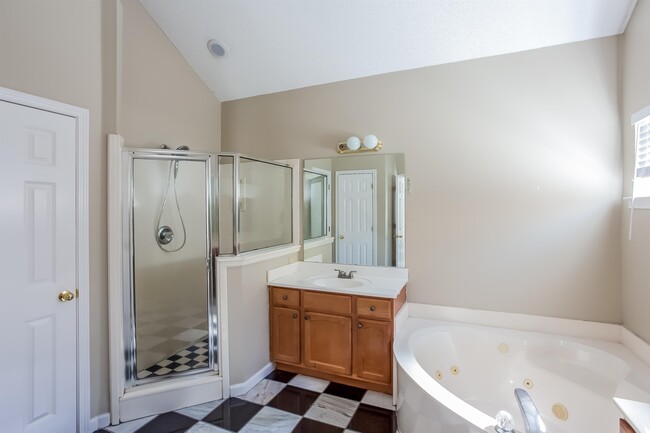 Building Photo - 7077 Millers Glen Way