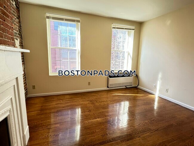 Building Photo - 94 Tyler St.