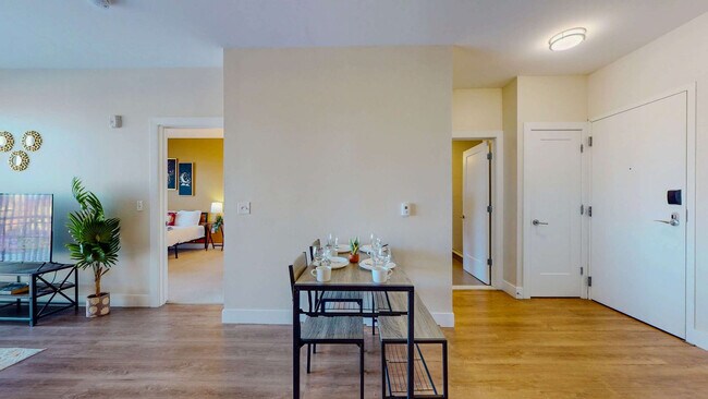 Building Photo - 545 Bedford St