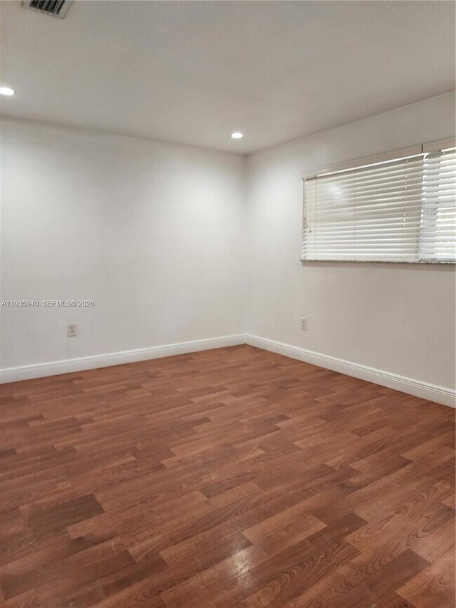 Building Photo - 15639 SW 73rd Cir Terrace