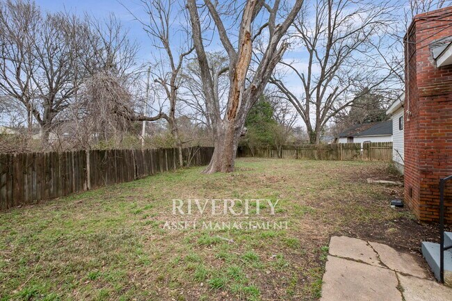 Building Photo - 3405 Medford Cove