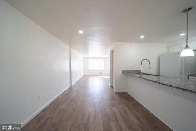 Building Photo - 3167 Ryerson Cir