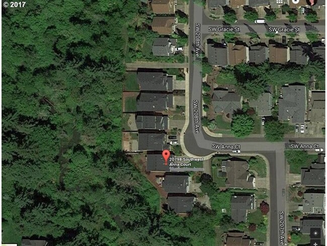 Building Photo - Bright and Open Floor Plan with Fireplace, Attached Garage & Vaulted Ceilings